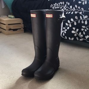 Hunter rain boots (olive green) like new 🤩